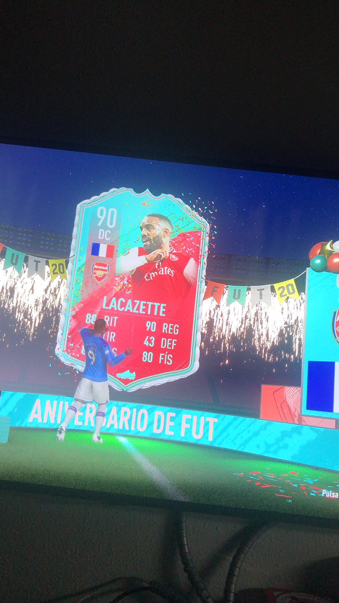 VictorTirolo11's tweet photo. Victoria 18 que coincide con la 300 de futchampions 💪🏼 @DjMaRiiO_90 @MiiKeLMsT @cachoo01 @Pumuscor https://t.co/mQmlv4qOok