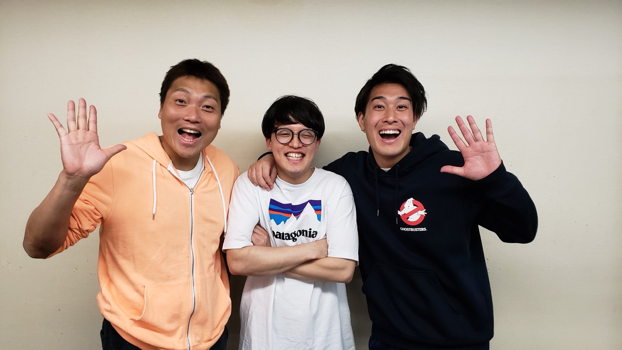 タレンチ こばた 皆さん ぜひぜひフォローして下さい 撮影の裏側までお見せしちゃいます Twitter