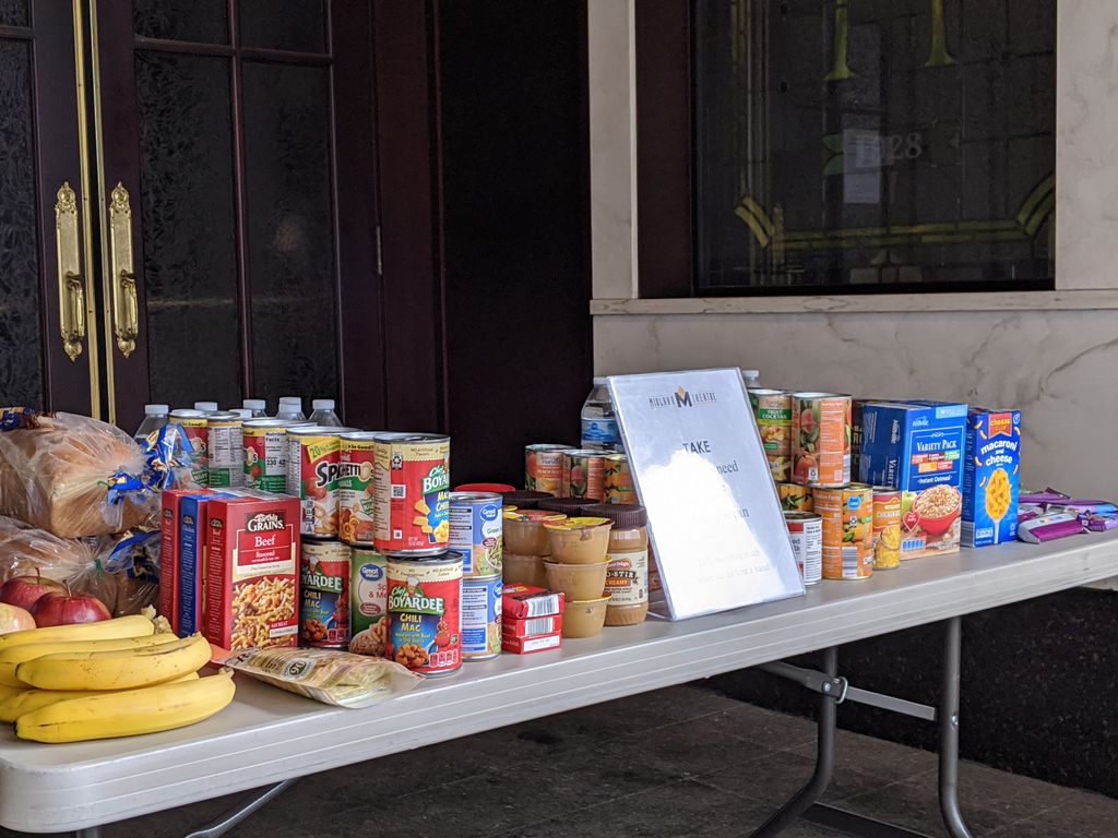 MidlandTheatre's tweet photo. Our table is restocked!
Take what you need, leave what you can! A little becomes much when we all lend a hand.
If you drop something often off, take a selfie and tag us! We'd love to see our community in action.
#JoinOurTable #InThisTogether https://t.co/FE3WnL8bcB
