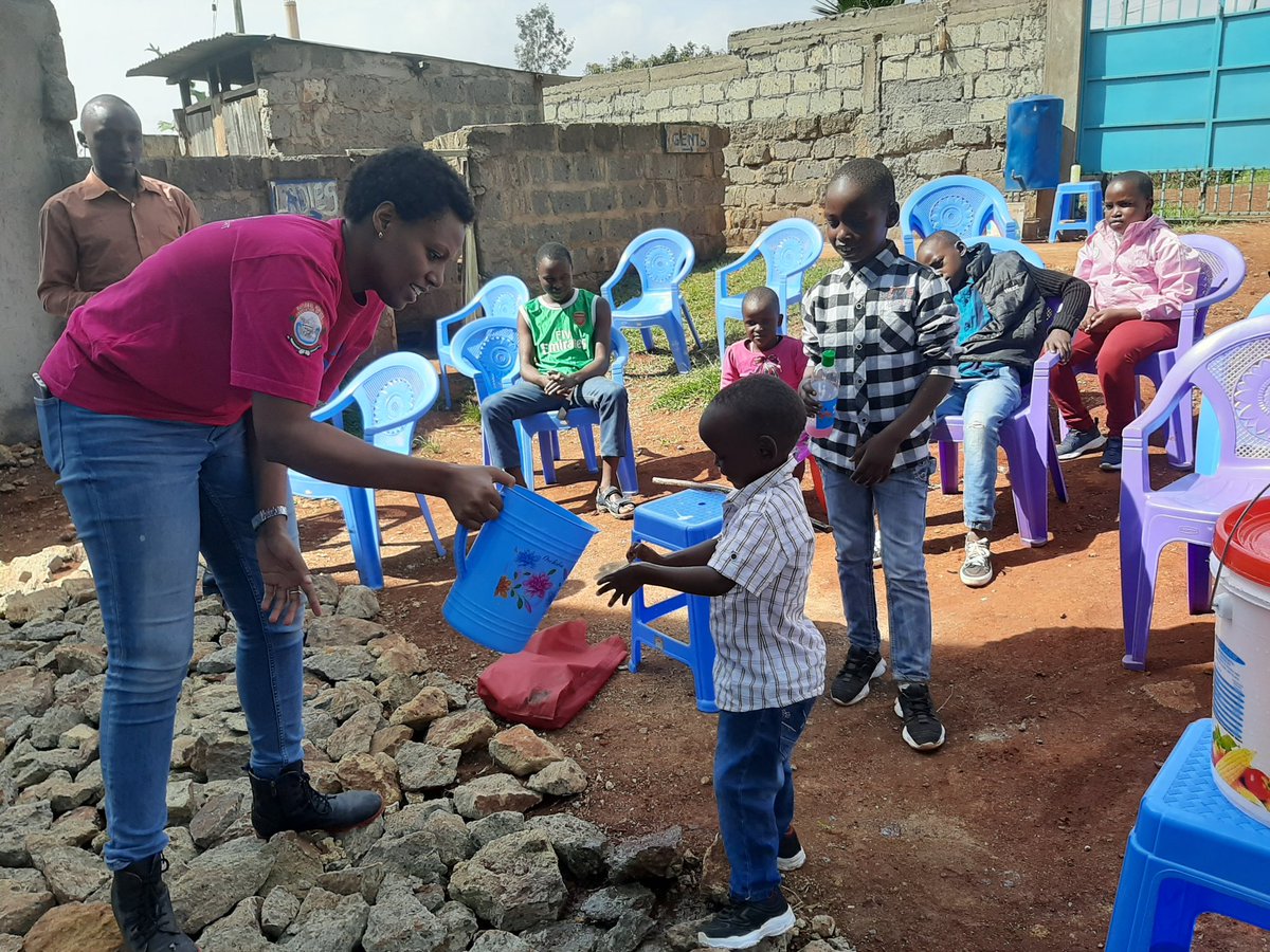 salimmrashid's tweet photo. #EmployDegreeNurses,  we are up again. In the meantime we are at the frontline by teaching the vulnerable groups on hand hygiene and other #COVID2019 preventive measures to the vulnerable groups and donating liquid hand wash @NYC_YouthVoice @RoySasaka @MOH_Kenya @citizentvkenya https://t.co/4QtsOOe2MC