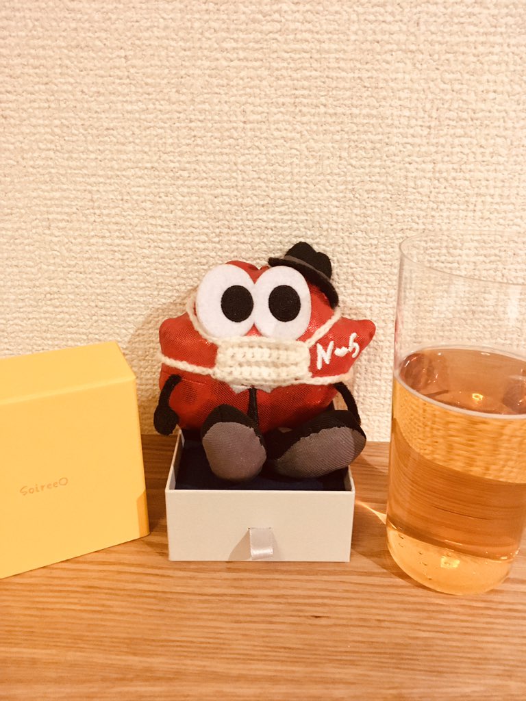 Toriko_Nissy's tweet photo. ワンオクtakaとのコラボは豪華すぎでしょ✨　 Nissyは緑茶で乾杯ね可愛い。グラス同じかも🍹 https://t.co/81qaxpIzCi