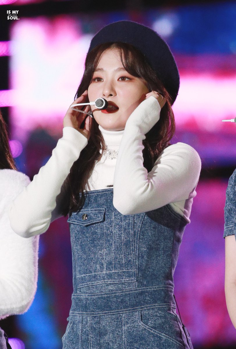 ImS_9194's tweet photo. 191011 창원💖💛
#레드벨벳 #아이린 #슬기
#RedVelvet #IRENE #SEULGI https://t.co/ONn7XD9DPU