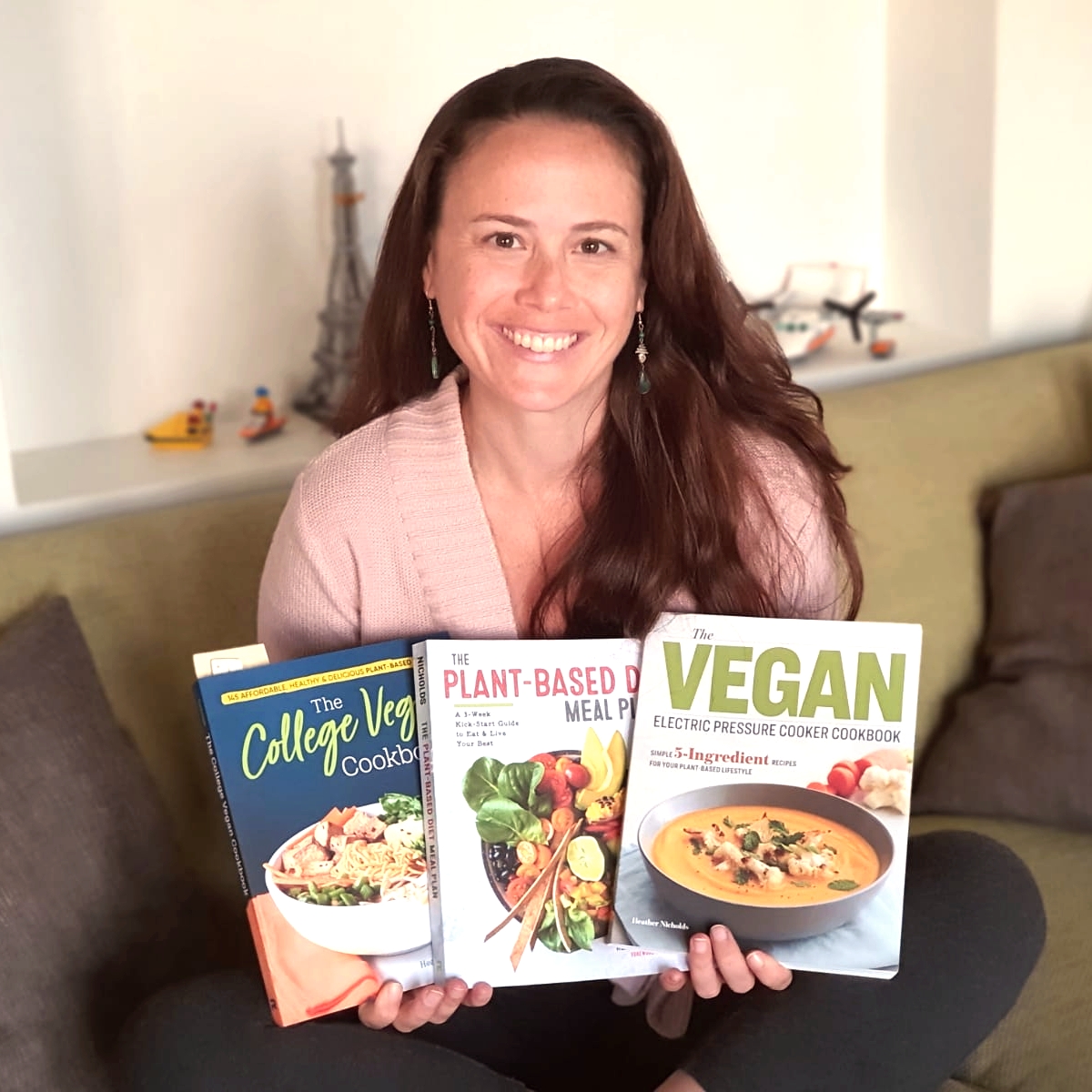HeatherNicholds's tweet photo. COOKING PARTY! 🥙🥗🎉
Join me Mon Apr 6 at 4:30pm ET @TalkShopLive, bring something to sip and we'll cook up a recipe from one of my 3 vegan cookbooks: https://t.co/pBqe75F2xM

#vegan #veganfood #veganrecipes #vegancooking #plantbased #livestream #vegancookbook #cookbookauthor https://t.co/ItcDDYn6nn