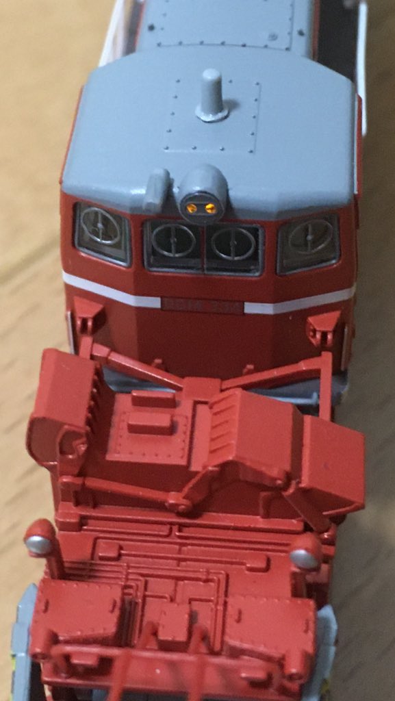 クリエイト工房 No Twitter マイクロエース製 Dd14形 ヘッドライト基板改造 チップled 電球色に チップ抵抗 560wに コンデンサ 除去 ダイオード 追加 1枚目 改造後 2枚目 改造後 3枚目 改造前