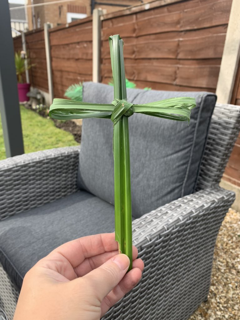 HolyRosaryhead's tweet photo. Hosanna #blessedishe https://t.co/Ub6yTkJjeW