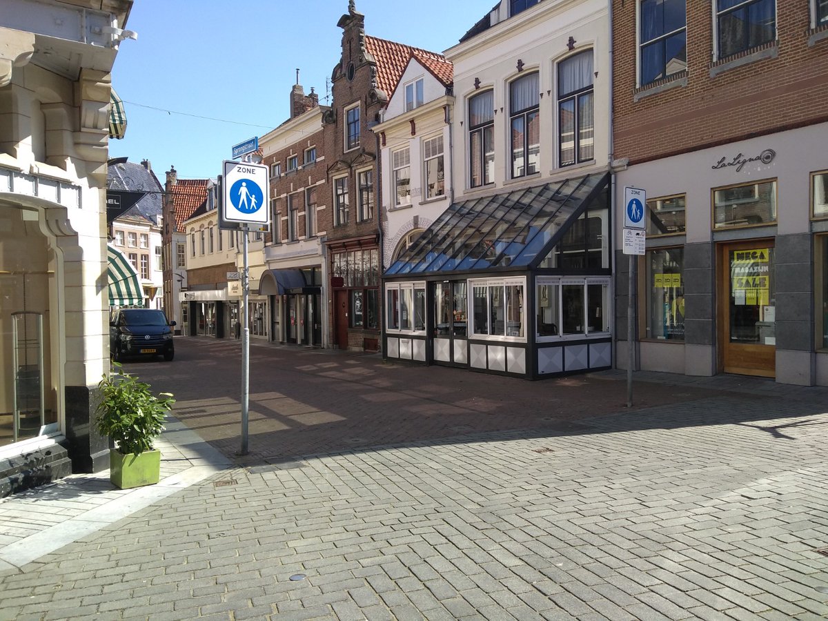 Het is stil in #Zutphen vanmiddag. #coronavirus #coronavirusNederland #blijfthuis