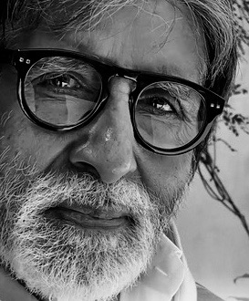 SrBachchan's tweet photo. T 3492 -
"In the rush to return to normal, use this time to consider which parts of normal are worth rushing back to" ~ DH 

 सामान्य हो जाने की दौड़ की आपाधापी में , हमें ये समय इस्तेमाल करना चाहिए , ये सोचने के लिए , की वो कौन सी चीज़ें हैं जो सामान्य होने लायक़  हैं  ~ अब https://t.co/Wjs4YLeu2z
