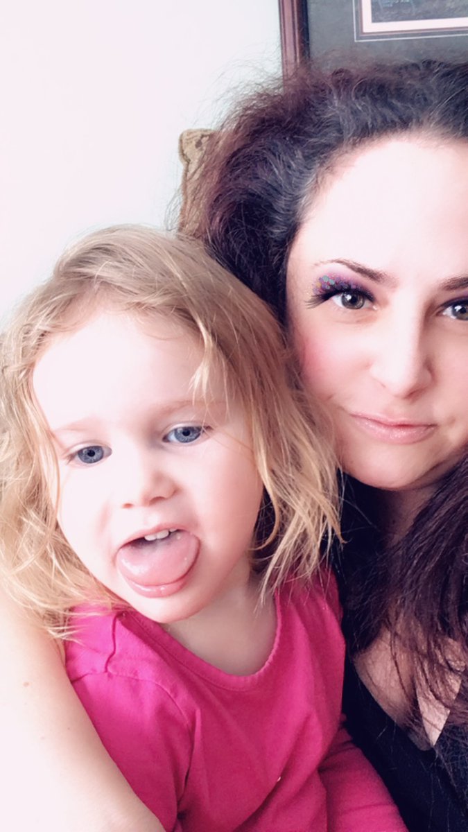 LadyVenomNF's tweet photo. Happy 3rd Birthday to my niece Brynn! 👑🎂🌈❤️
Hoping to have a birthday party when this is all over, thank god she is too young to know whats going on in this world ❤️#myreasontostayhome #HAPPYBIRTHDAY #1aunt https://t.co/K6AiBZP1Ed