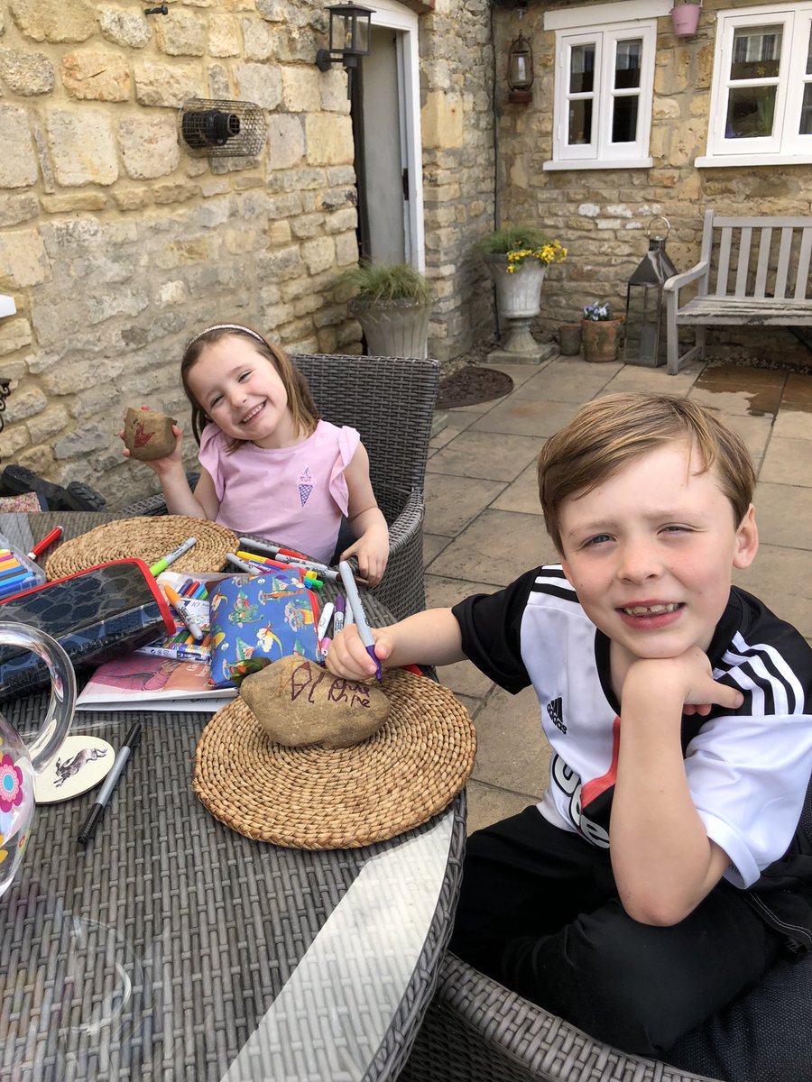SammyJ1009's tweet photo. @Reginald_Elton Archie and Bea decorating stones they found whilst doing their daily exercise walking the dog 🐶 https://t.co/nJsaOAwKMp