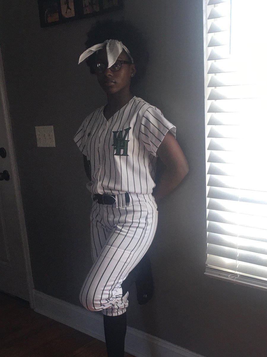 Hills_SB's tweet photo. MEET THE LADY WOLVERINES

Today’s featured player is:

#00 Shakiera Wheeler

Grade: 9th
Position: OF

Shakiera has played softball for 7 years.

Favorite Color: Yellow
Favorite Food/Condiment: Blue Cheese

Something you may not know about Shakiera: “I can solve the Rubik’s Cube” https://t.co/gWm5FyoWwC
