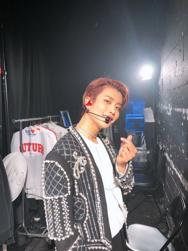 Arohas thirsty for Red hair Myungjun? A small thread;