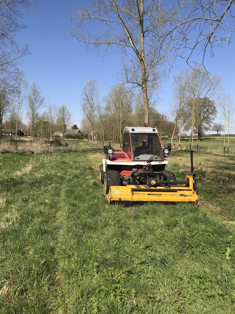ltd_pg's tweet photo. Lovely day for cutting the meadow with the #ReformH5X and #Muthing https://t.co/trHsj8sPuA