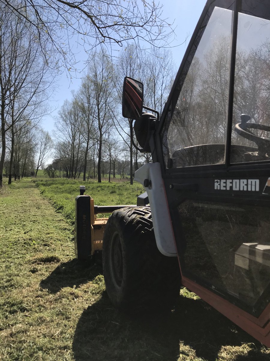ltd_pg's tweet photo. Lovely day for cutting the meadow with the #ReformH5X and #Muthing https://t.co/trHsj8sPuA