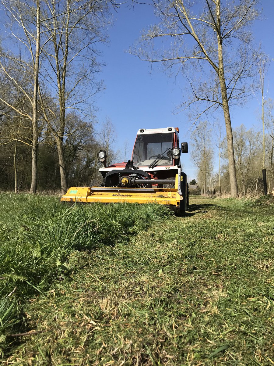ltd_pg's tweet photo. Lovely day for cutting the meadow with the #ReformH5X and #Muthing https://t.co/trHsj8sPuA