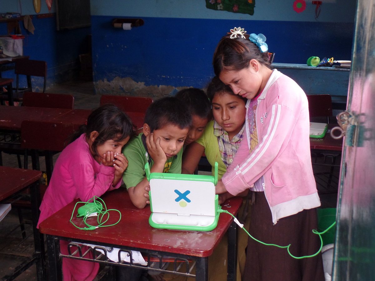 WindAid's tweet photo. We will come back stronger than ever 💪😊
#tbt #LightUpALife 🔌💡

#WindAidstayshome #windaidsequedaencasa 🏠
.
.
.
#WindAidInstitute #NGO #RenewableEnergy #WindPower #SouthAmerica #DiscoverPeru #VolunteerAbroad #Experience #Voluntariado #enginieering #Trujillo https://t.co/YUyheUUwaQ