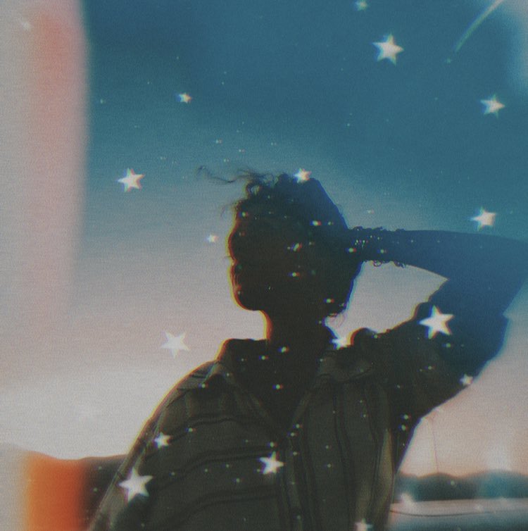 karantinadayımdır ve sıkılıyorumdur sonuç olarak warrior of rainbow ve lost in space adlı çalışma yapmışımdır <a href="/egzOzpirincci/">Ozge Ozpirincci</a> 🌈🌙