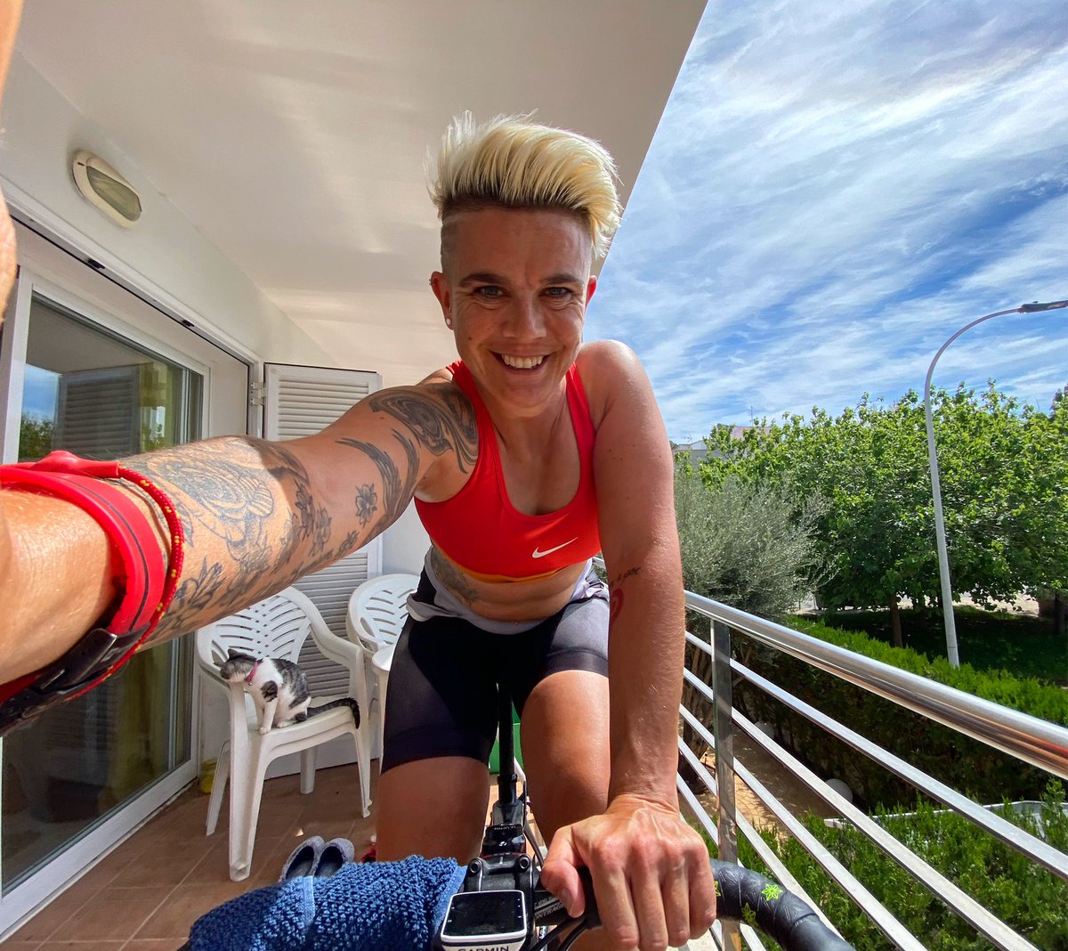 OttilieQ's tweet photo. Change of direction as we head into the last 21 days of lockdown 😆 #OQHQ #Block69 #cycling #training #ride #StayHome #PuertoPollensa #Mallorca #yomequedoencasa https://t.co/isU9ZGw28l