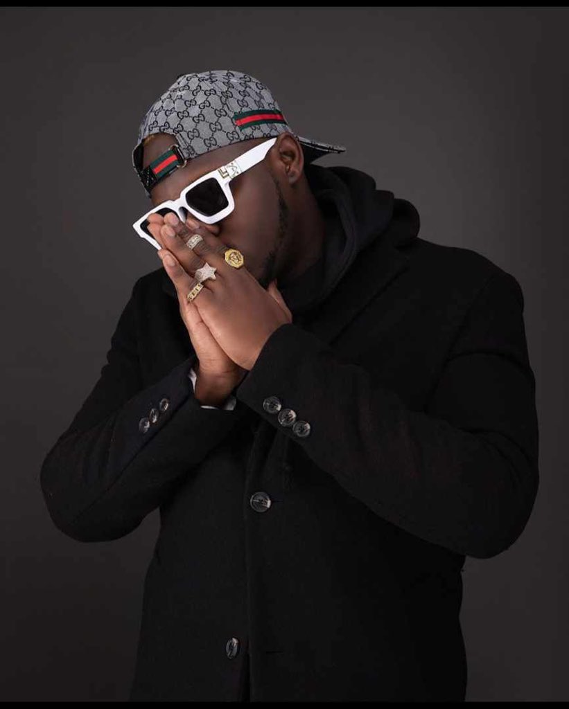 NikkiBanksGh's tweet photo. Happy birthday superstar @AmgMedikal Wishing you all the best in life
#romansister #deyonbed #anotherrealbhadgal #doubleflexentertainment https://t.co/SdtioX4Ytd