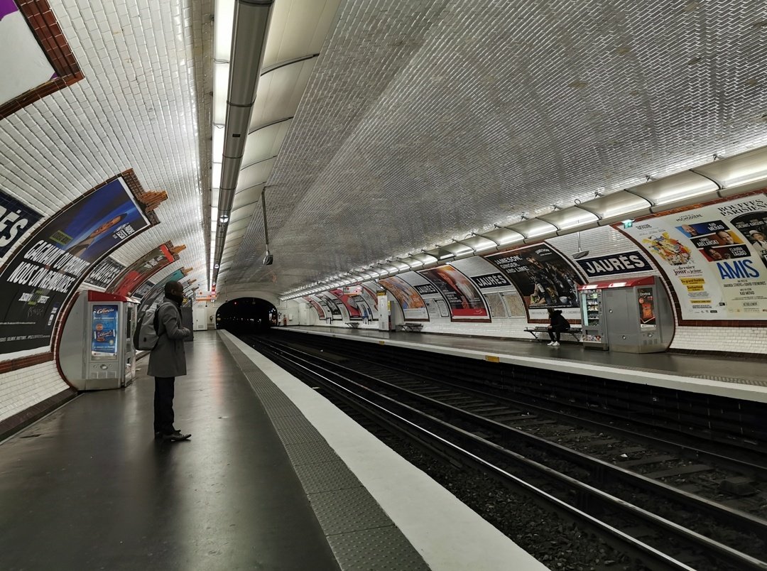 tiredofyoualll's tweet photo. Umduğum, karantinadan kaçarken çektiğim #paris #erasmus2020 https://t.co/wzujBybnxk