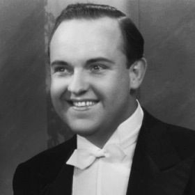 stars_silent's tweet photo. Happy birthday to #GradySutton! https://t.co/DI3mFwX0iq