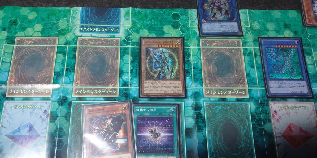 関口ジョニーズ Ar Twitter デュエリストリレー カオス ソルジャーデッキ この手札から二枚目の場になります 次のターンには墓地の超戦士カオス ソルジャー儀式召喚出来ます このリレーを受け取るのは遊戯王芸人仲間 丸山れいやさん Mickeymasusu 好きな