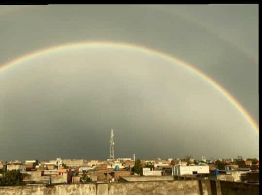 HumaNoor1107675's tweet photo. #Rainbow🌈🌈
#WeatherView☁️☁️
میرے ر بِ کریم کی قدرت کا خوبصورت نظارہ🌩
💫🌨
@AreejIntesar
@WaseemBadami @fara_yousaf @iqrarulhassan @SavairaKhan2 @VarishaFatima__ @SyedasukainaHu3 @kishimalik01 @SAfridiOfficial @nidazahra_ @AineeAliii @alyshaxbadami @Erum_Shehzadii @ain_iqrar https://t.co/s3x4NdmJS3
