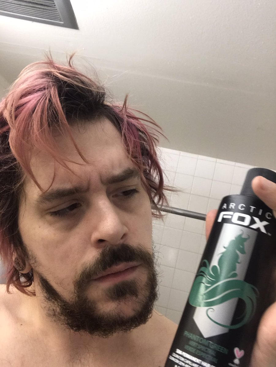 DeeDoesPlays's tweet image. We bleach and dye my beard THIS COMING SATURDAY YALL. Expect many more posts about this. I’m ready to be a real #treebeard