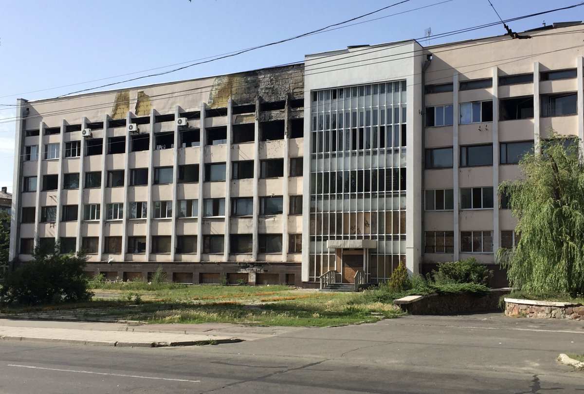Around this time, the city council building in Mariupol was also torched. Events which happened here became known as 'The Battle of Mariupol'. Nobody knows the exact figure of how many people died.