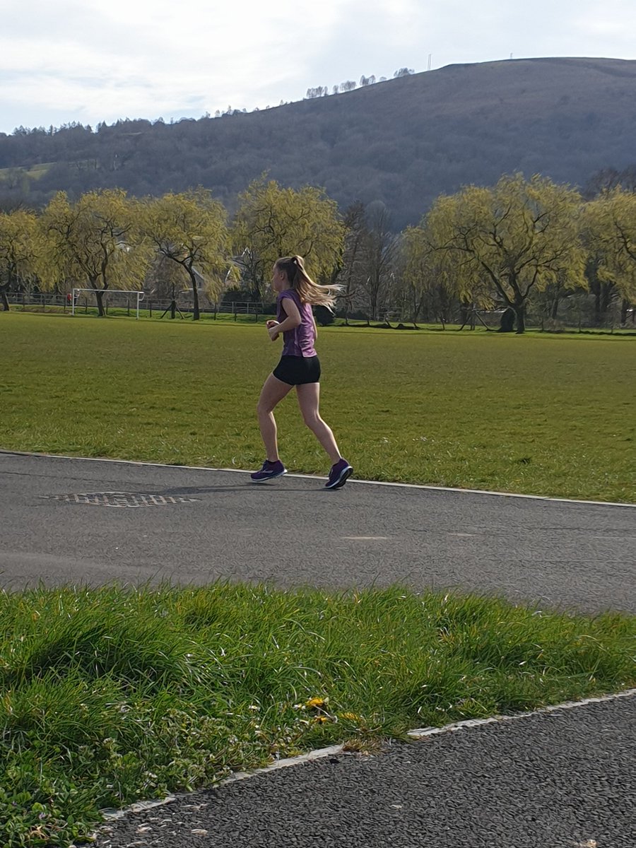 keely04620632's tweet photo. 10k for Sunday long run in the bag 💪🏻💛🖤 she will be track ready #sundaylongrun #strongerfastfitter #gettingitdone #avaac @AberdareVAAC https://t.co/ZDVCjaDqqe