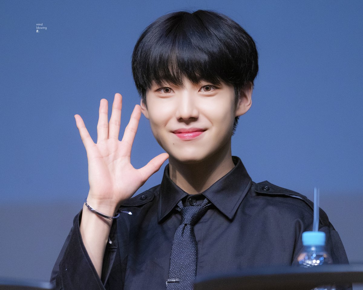 mb_eunsang's tweet photo. ♡ ♥︎ https://t.co/QuU6VbIlbR
