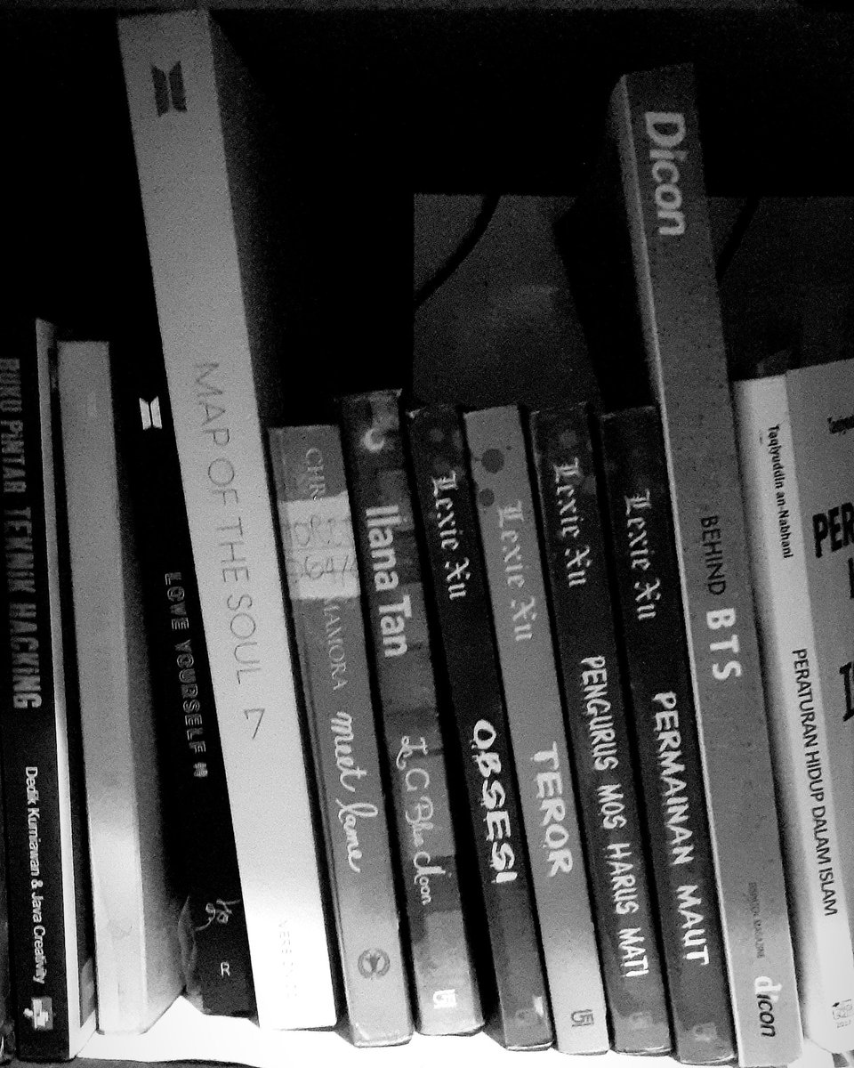 dlionss_'s tweet photo. NAMJOON VS ME
'Rak Buku' 🥀🥀 
@BTS_twt https://t.co/OXK4k6SbPQ