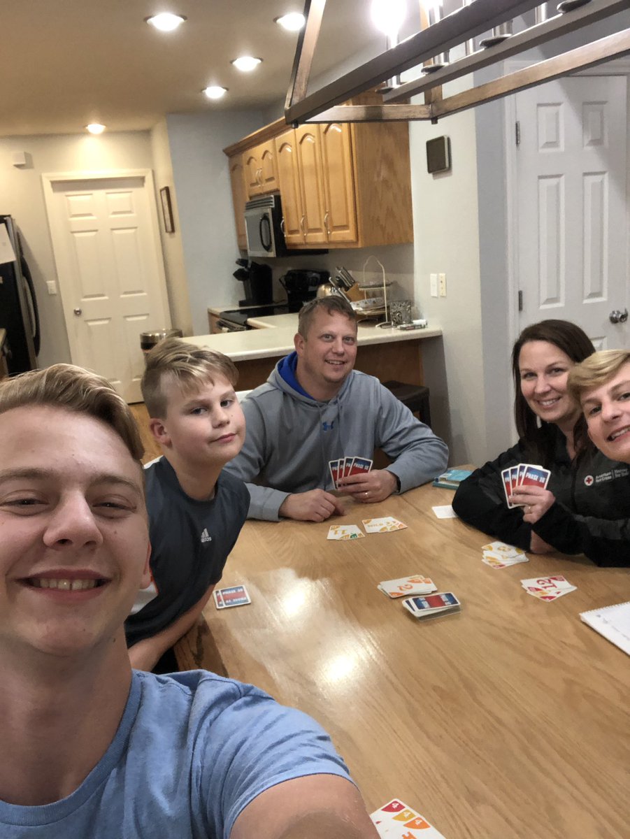 TrevorIvy1's tweet photo. Quarantine game night with the family #socialdistancesunday @JeffCityStuco https://t.co/z56HVY2euk