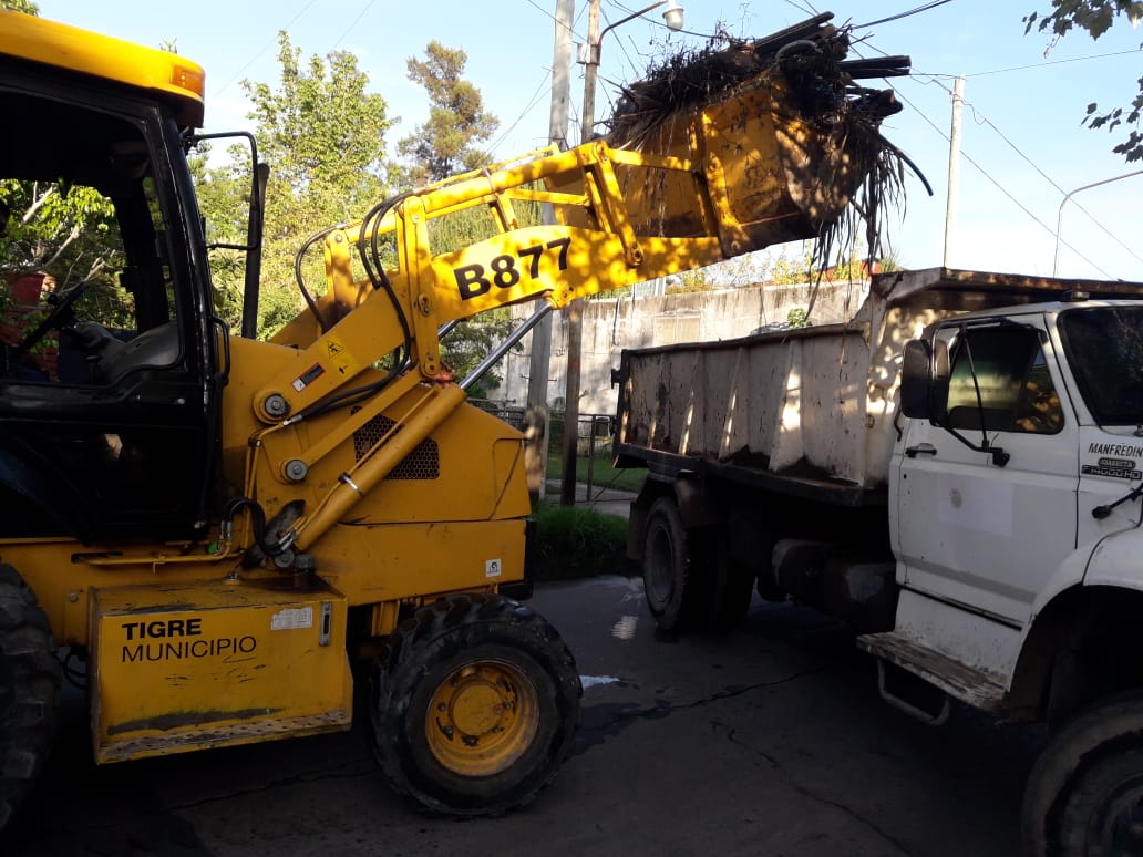 delegacionrinc1's tweet photo. ¡Saca tus residuos de manera responsable!
#Domingo
Durante el período de aislamiento, realizamos las tareas esenciales. #QuedateEnCasa
Emergencias #DC103 https://t.co/m4l0mItHqw