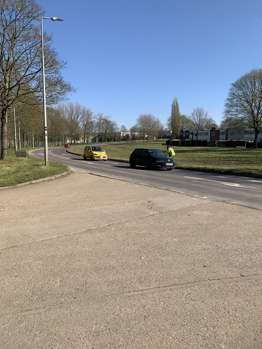 tvp_mk's tweet photo. Today #ICRT2 were out in the south of Milton Keynes engaging with drivers. Itβs refreshing to hear that some were not only getting shopping for themselves but for family members too, limiting the number of people out! Definitely quieter today ππΌ
#StayHome #SaveLives #P3085 https://t.co/0cPi9bSkkk