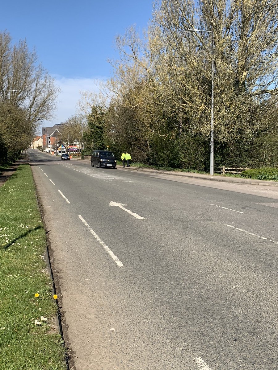 tvp_mk's tweet photo. Today #ICRT2 were out in the south of Milton Keynes engaging with drivers. Itβs refreshing to hear that some were not only getting shopping for themselves but for family members too, limiting the number of people out! Definitely quieter today ππΌ
#StayHome #SaveLives #P3085 https://t.co/0cPi9bSkkk