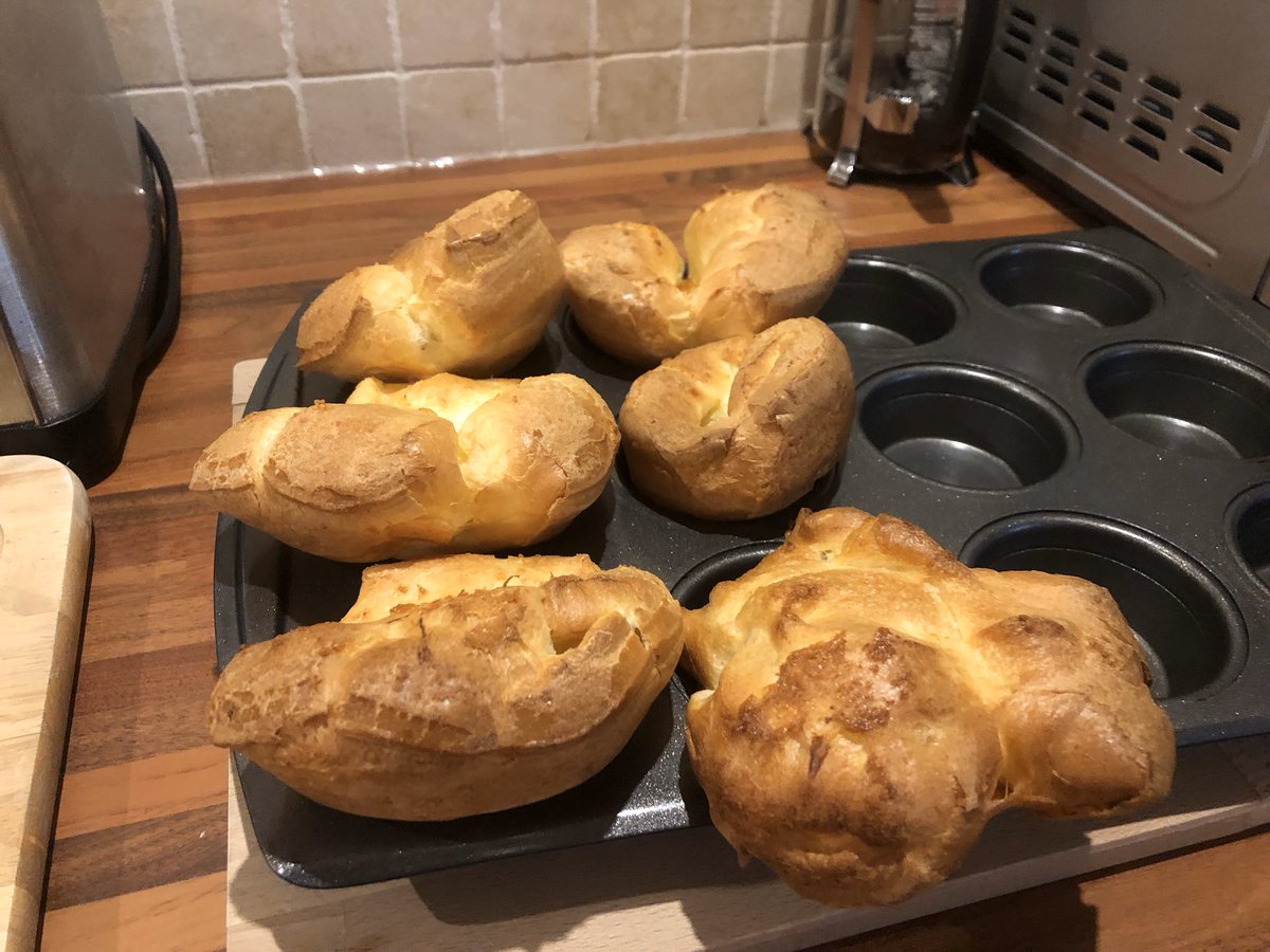StarkeyBarbara's tweet photo. @kala_manchester I must be sad to take photos of โYorkiesโ but new they would come in one day #samerecipe #differentday https://t.co/GjaSd6POmk
