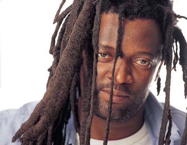 Rapfada2's tweet photo. Africa has great people across the world. And they are Bob Marley as Jamaican, Lucky Dube from Senegal, Culture as Jamaican and Afro Moses as Ghanaian.
Now, they are all gone but afro is alive. This shows that Ghana is blessed. Let's support him the media for good https://t.co/1PMIiFCEr0