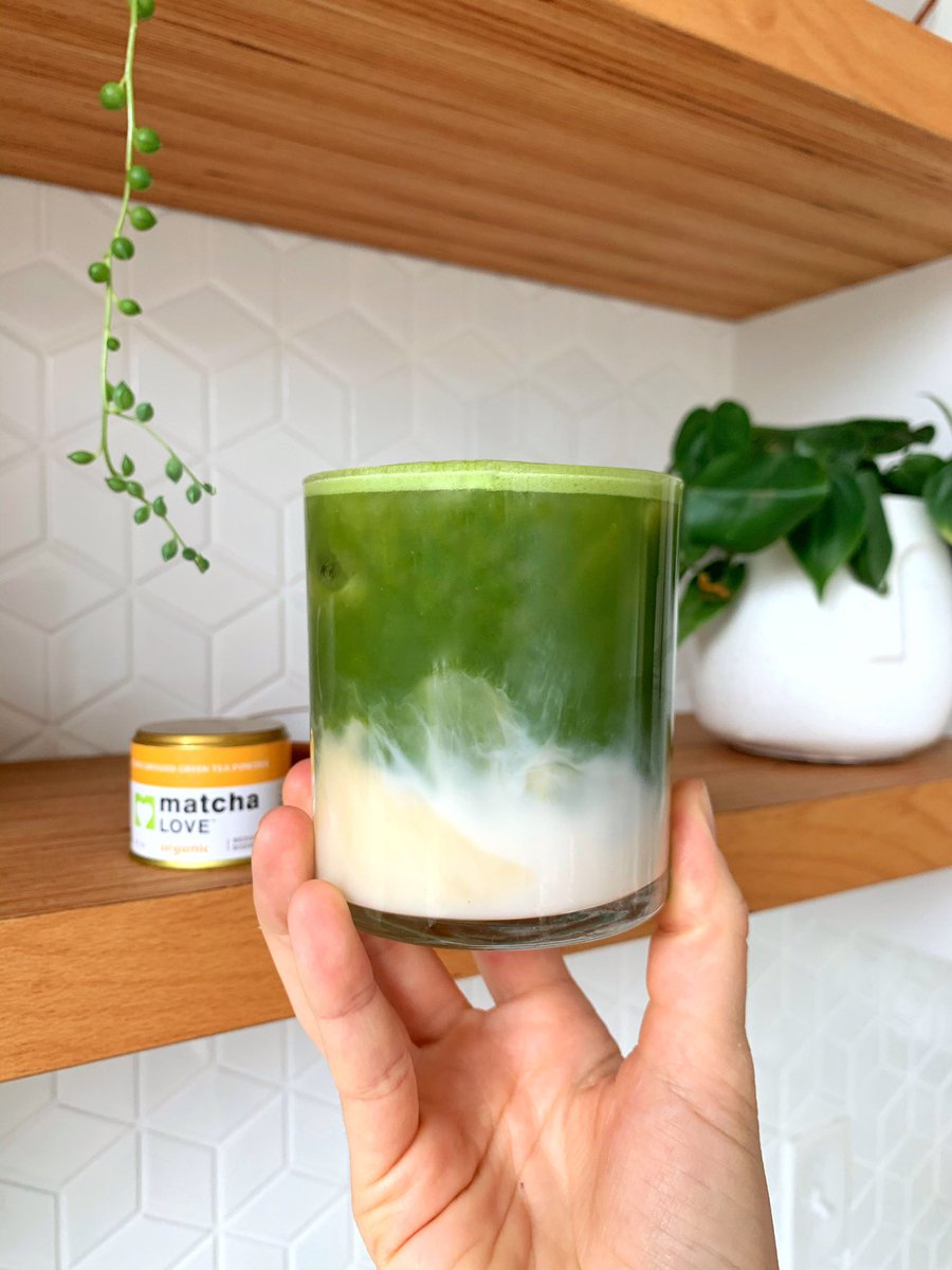 A cheerful, calming matcha latte recipe to brighten your day: Iced Lavender Earl Grey Matcha: instagram.com/p/B-mmlFYJi2O/…💚💜#staygrounded #matchaLOVE