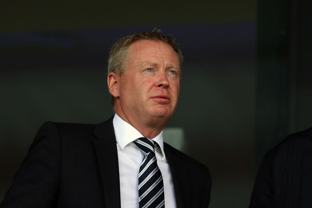 BBCSport's tweet photo. West Brom chief executive Mark Jenkins will take a 100% pay cut for the period that the UK is in lockdown.

More: https://t.co/KqeLT3TXoX https://t.co/b1AU7rRxZf