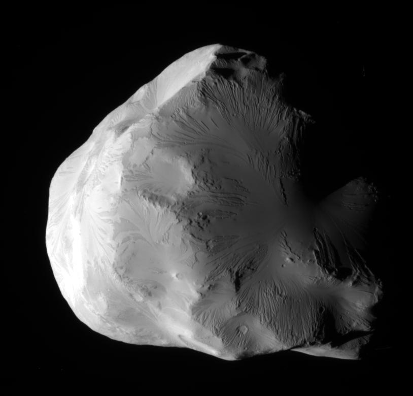 cassini_bot's tweet photo. Helene, June 18 2011 https://t.co/KdqM7iVaDK
