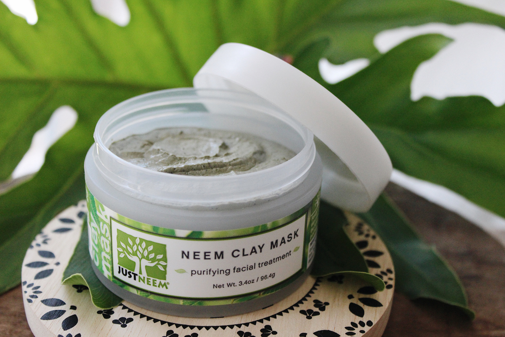 justneem's tweet photo. Skin feeling the Sunday Blues? Our Neem Clay Mask was made to help your skin recover from a stressful week by calming redness, cleansing and detoxing. Aka the perfect way to kick-start your week with happy, glowing skin. #SelfcareSunday https://t.co/JyCuK13Bgf