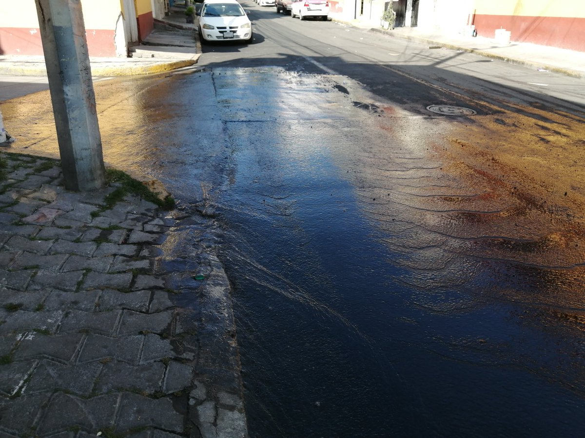 URB_JLULC's tweet photo. @SacmexCDMX fuga de agua en la Av. Presidente Juárez esq. Melchor Ocampo, Col. Liberales de 1857 alcaldía Álvaro Obregón https://t.co/UAR0qglBKN