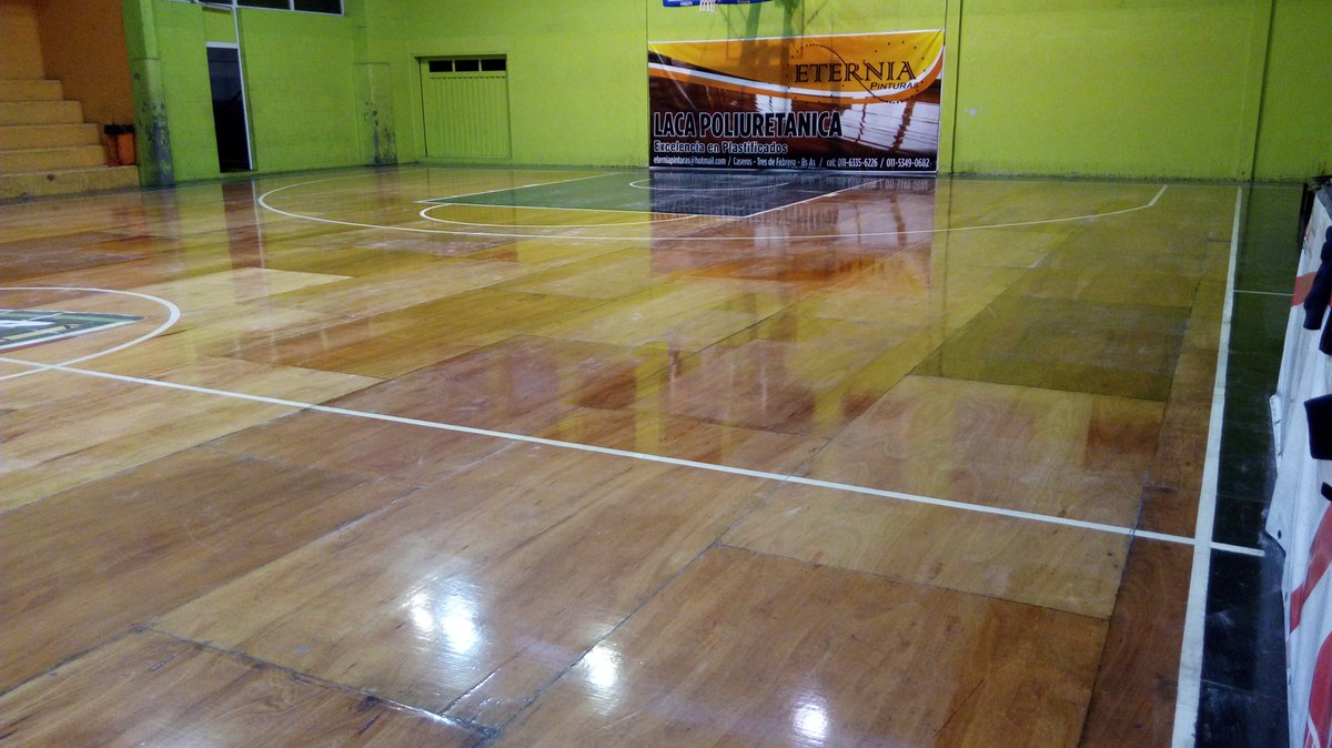Eterniapinturas's tweet photo. Los primeros dos equipos en confiar en nuestra laca poliuretanica alto transito, @YupanquiBasquet  @MitreBasket, luego villa mitre fue nuestro primer trabajo de pulido y laqueado, simplemente gracias. #BuenosAires #febamba #Argentina https://t.co/ya2uvSEj1R