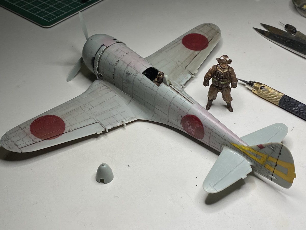 Macca アリイ マイクロエース オオタキの二式単座戦闘機 鍾馗です ようやく士の字になりました 京都の町屋の屋根の上には鍾馗さんと呼ばれる道教の神様の置物が乗ってらっしゃいます 鍾馗さんは疫病や魔を払ってくださるそうな 鍾馗さんに頑張って