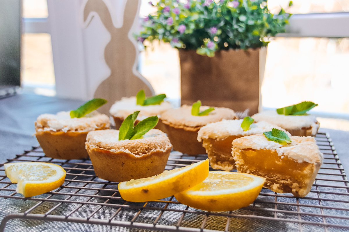 Saftiger Zitronenkuchen mit Baiserhaube 😍🍋🌞
#Foodie
#bakery 
#wirbleibenzuhause