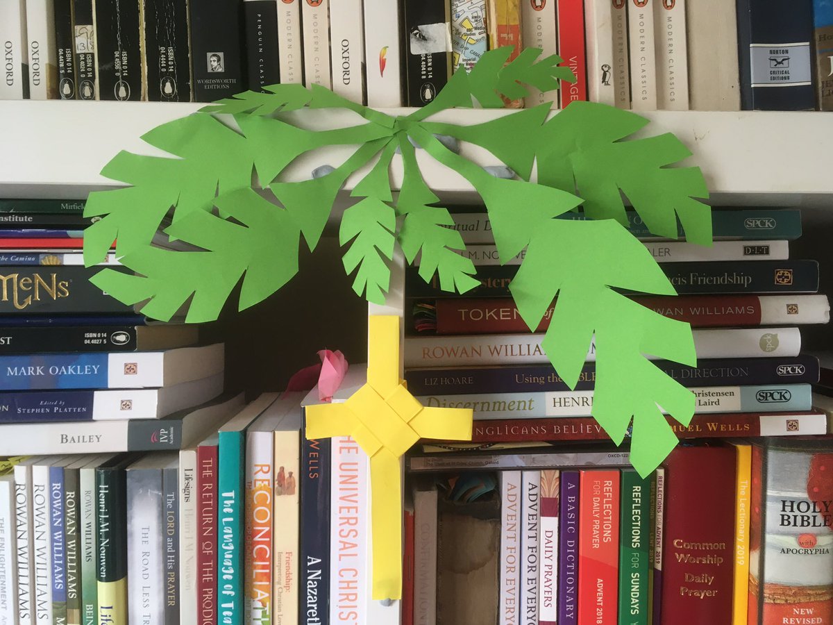 Smul2Bintcliffe's tweet photo. Blessed #PalmSunday to all my brothers and sisters in Christ #DIYcross #anglican https://t.co/6KpPnTCLit