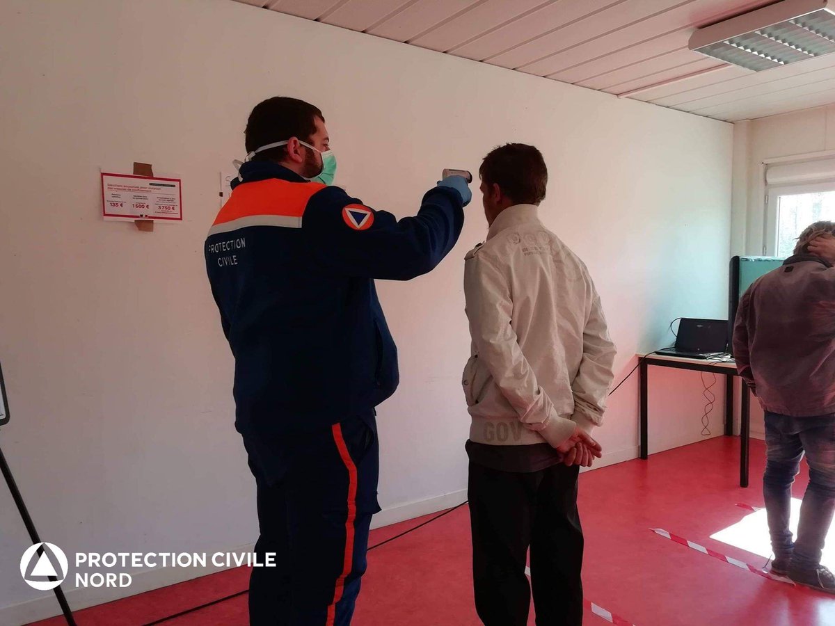 ProtecCivile59's tweet photo. Missions sur place:
✅ Hébergement 🛌;
✅ Rappel des mesures barrières 😷
✅ Info sur les symptômes du COVID19 🤧
✅ Prise de température
✅ Soutien sanitaire en cas de symptômes 🤒;
✅ La distribution alimentaire avec l'aide de #MidiPartage. 🙏
✅ Médiation &amp; accompagnement.👂 https://t.co/CRZRg0SdJA