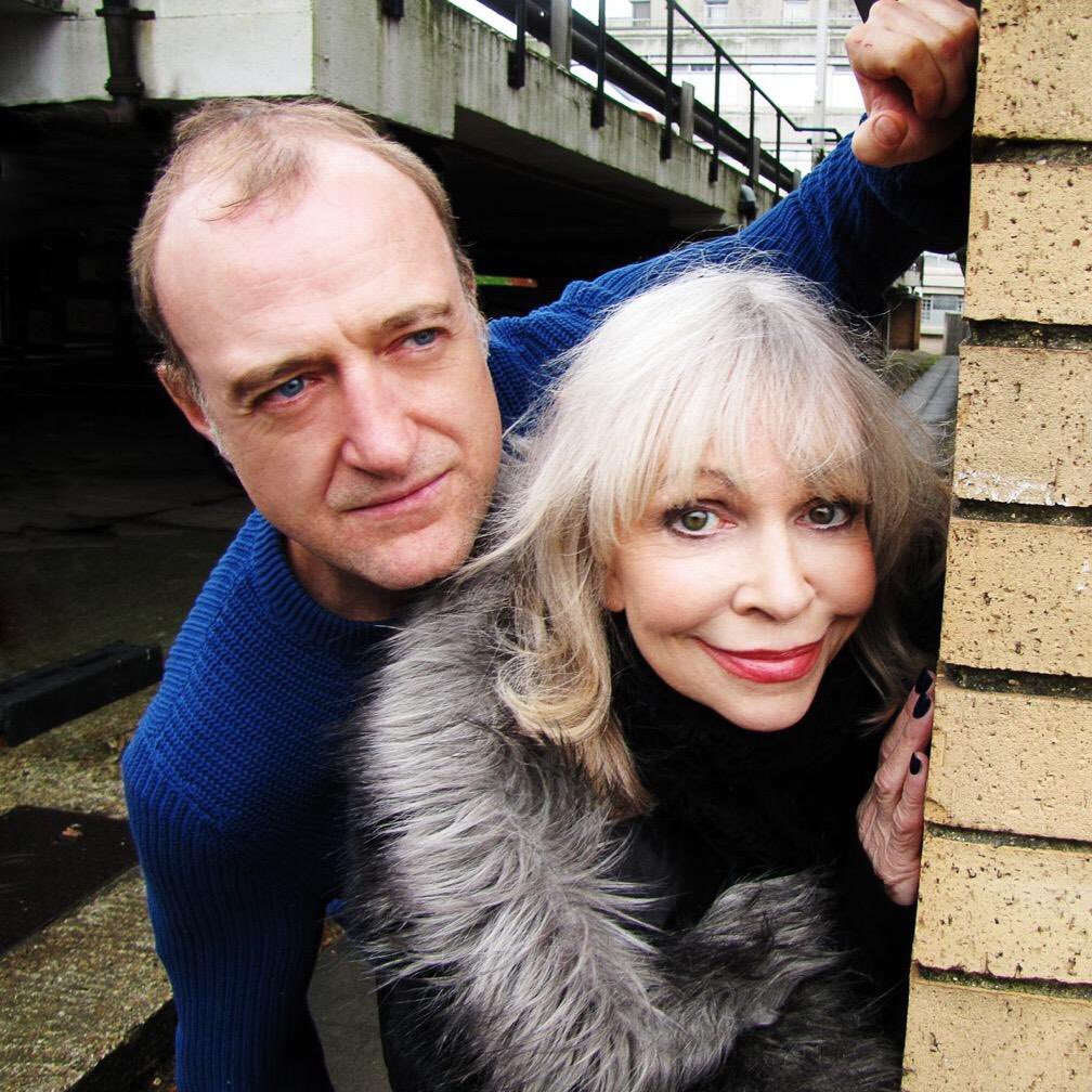 ManningOfficial's tweet photo. @funkfingers PS While I’m here, once my phone has charged and I’ve had a cup of tea I work my way through your unanswered questions. Thank you all very much for joining us. 😀��️❤️
#jolive https://t.co/1qzFtktUkY