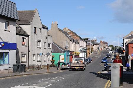 stevenmill's tweet photo. QUIZ TIME- If you can correctly identify where Dr Catherine Calderwood is in Fife in these 4 pictures, you win a holiday home! No T's and C's apply. https://t.co/gGVuhQAWci