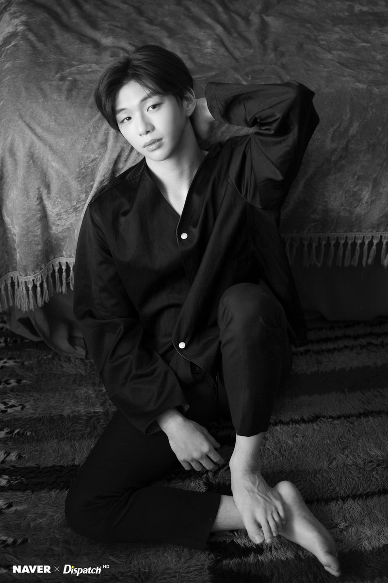 Kang_twtv's tweet photo. Naver x Dispatch with Kang Daniel update😍😍😍
#Black
#2U3rdWin 
#KANGDANIEL 
#강다니엘 https://t.co/CX53kqF6ek